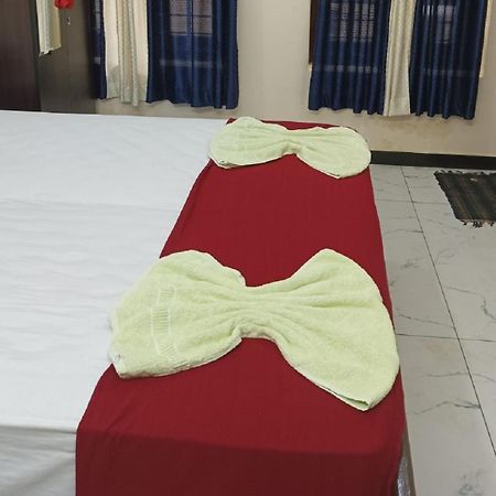 Sri Padmanabha Tourist Home 特里凡得琅 外观 照片
